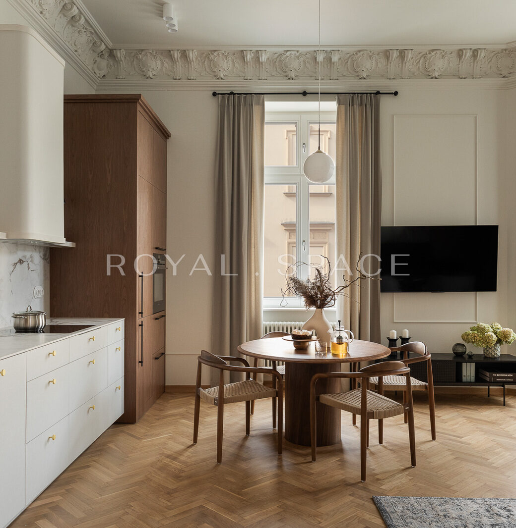 An exceptionally elegant apartment in the Old Town