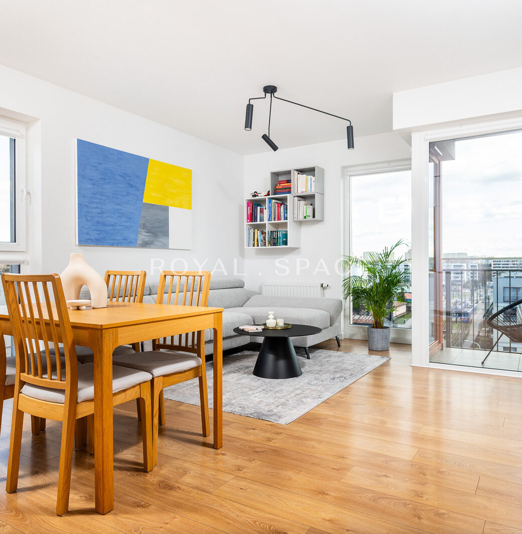 Bright and finished apartment with a loggia!