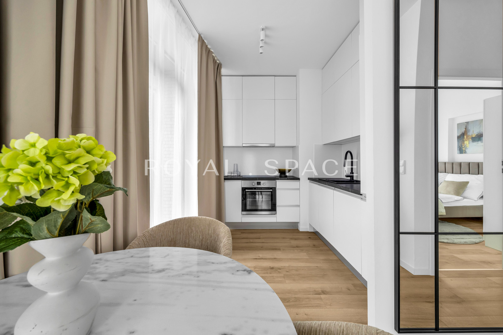 Apartament z dwoma balkonami i garażem | Wola