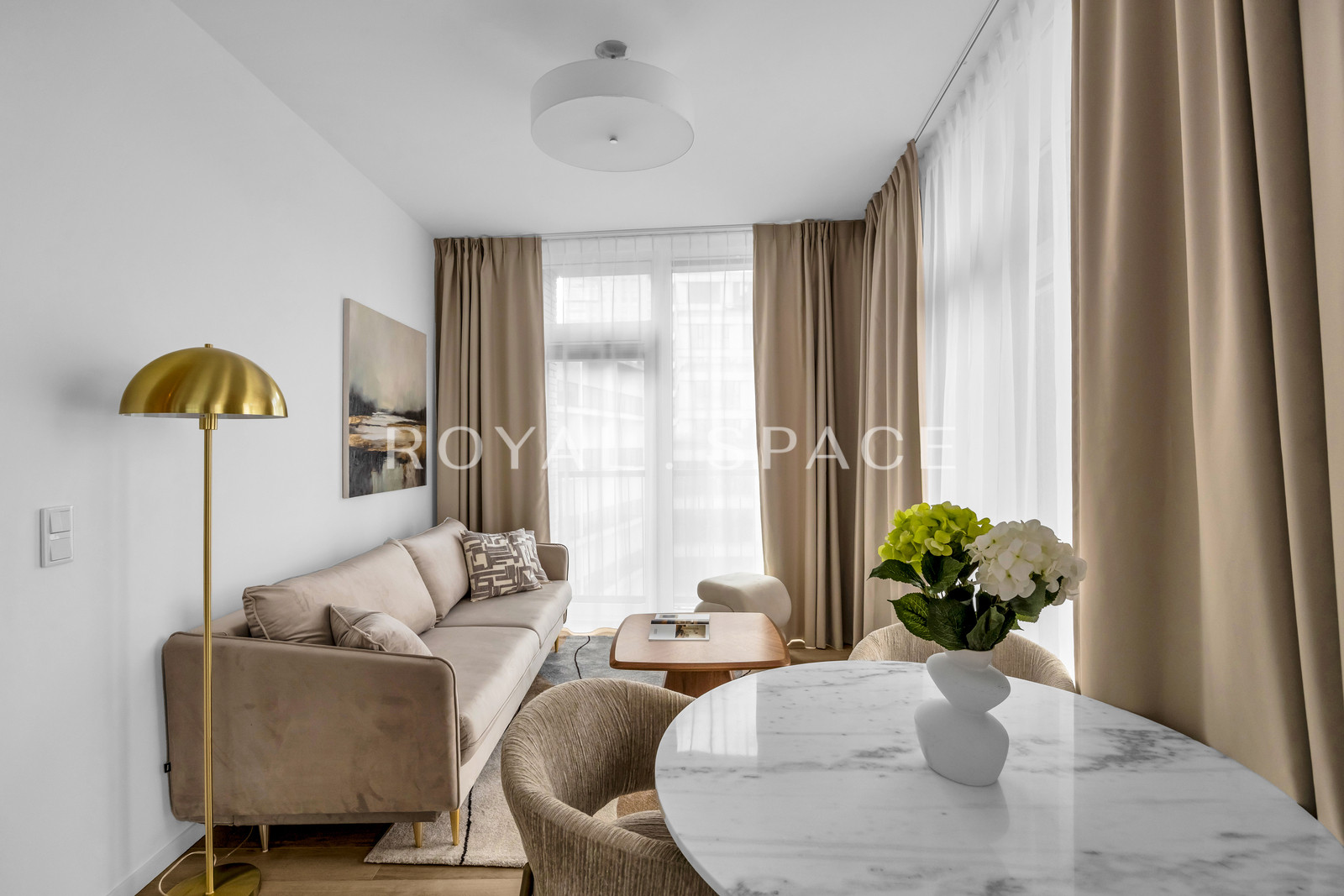 Apartament z dwoma balkonami i garażem | Wola