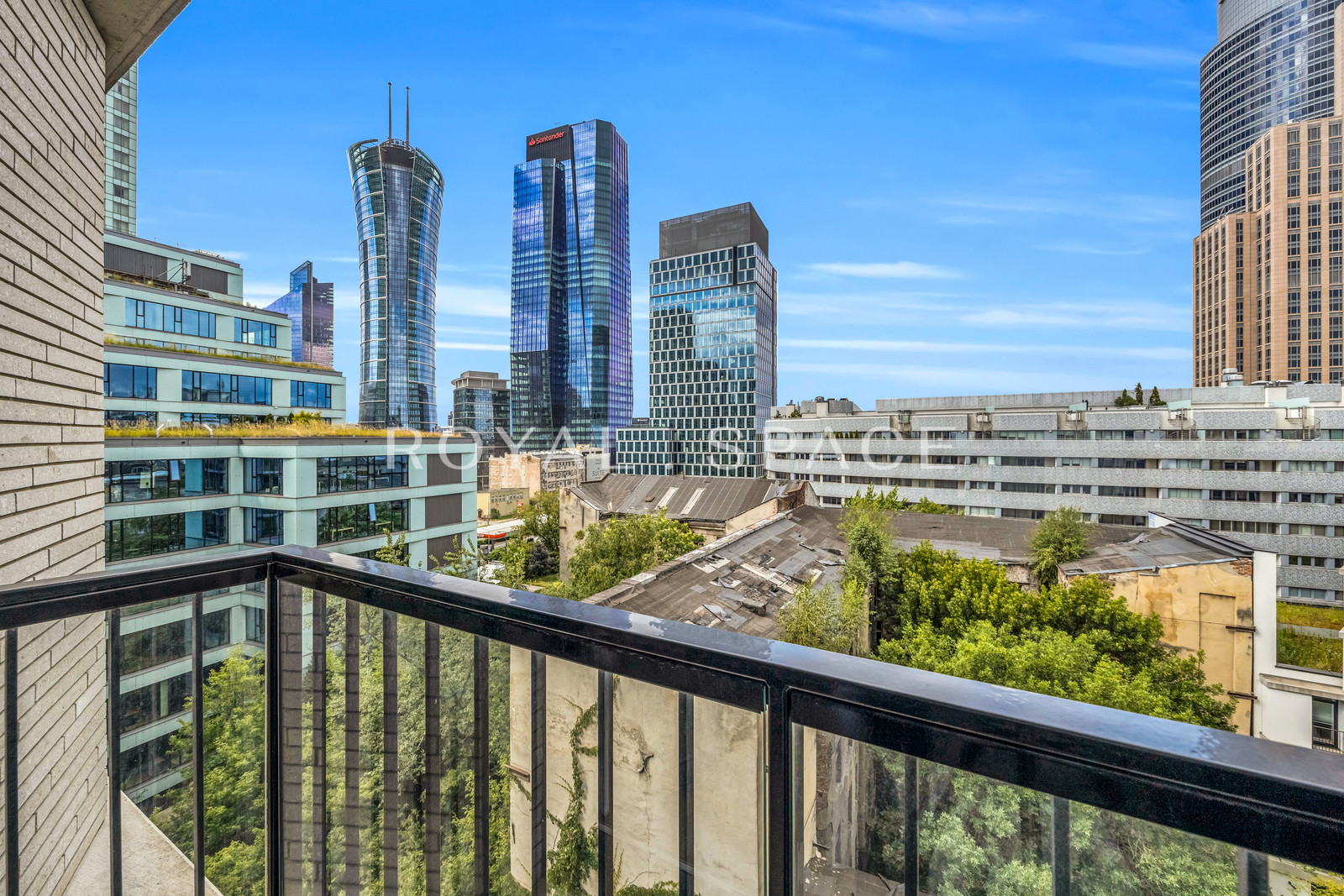 Apartament z dwoma balkonami i garażem | Wola