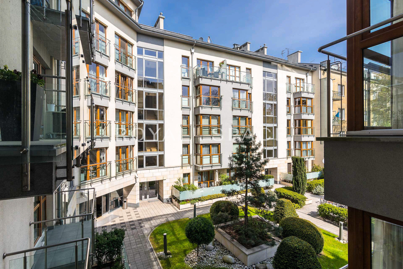 Dwupoziomowy apartament z sauną i balkonem!