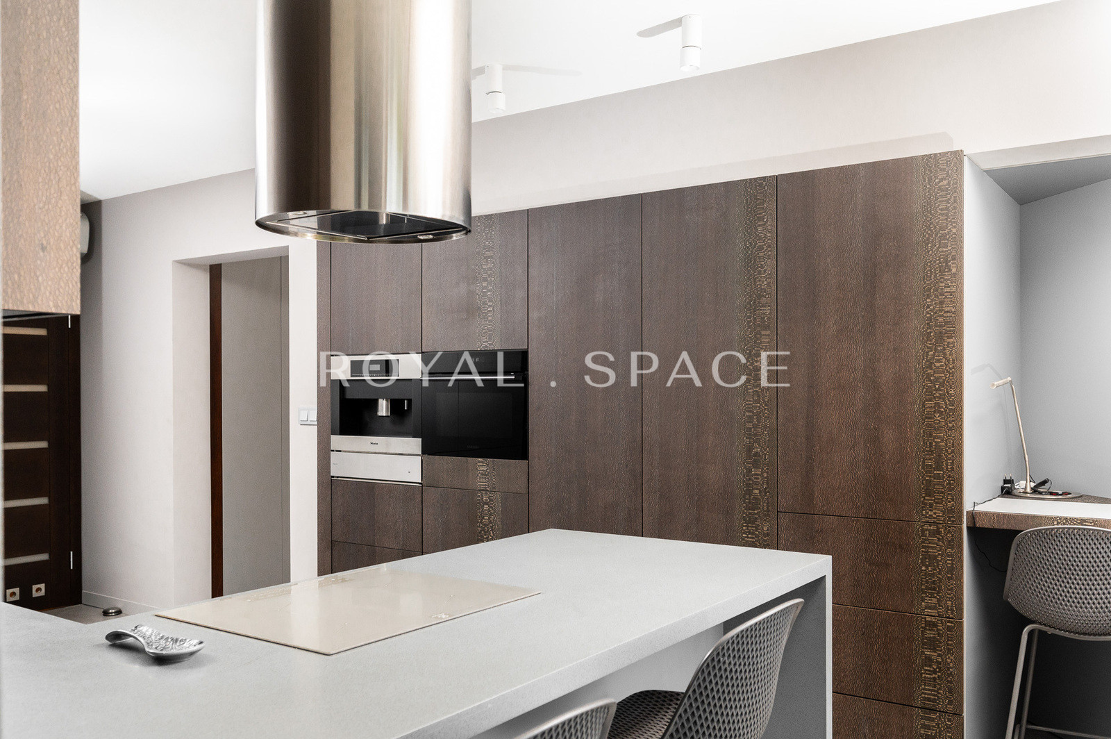 Dwupoziomowy apartament z sauną i balkonem!