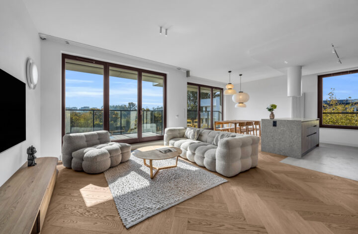 Luksusowy apartament z tarasem i widokiem na park