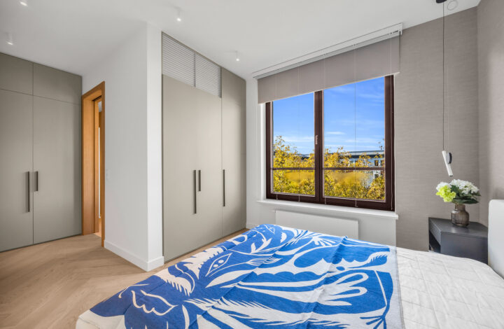 Luksusowy apartament z tarasem i widokiem na park