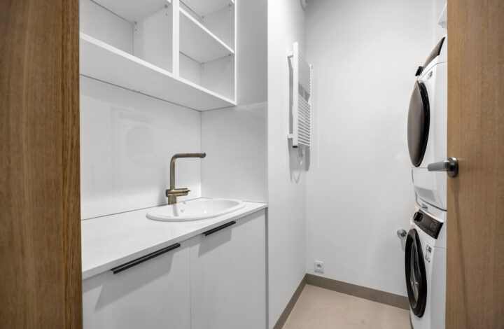 Luksusowy apartament z tarasem i widokiem na park