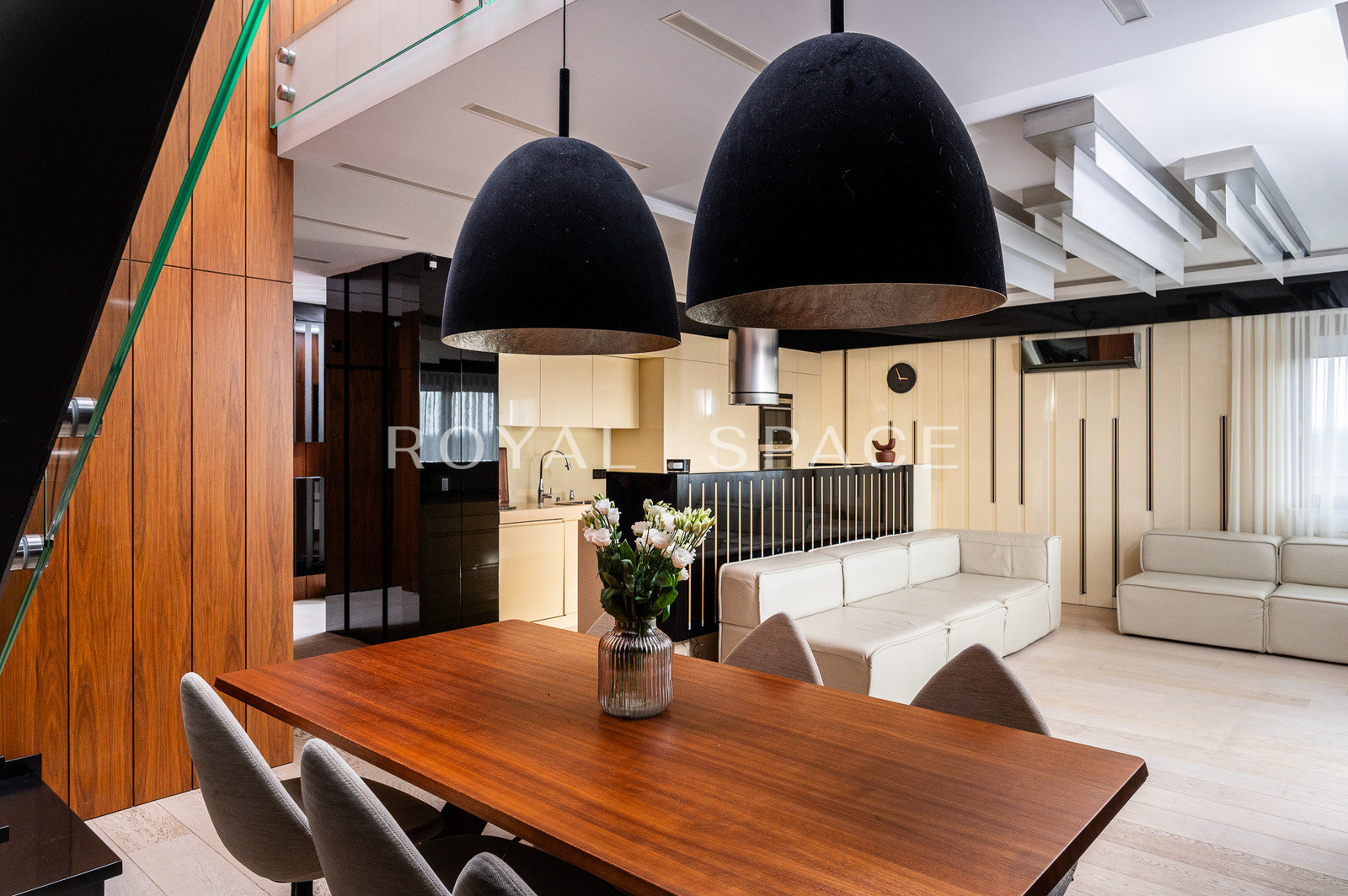 Dwupoziomowy penthouse z widokiem na Kraków!