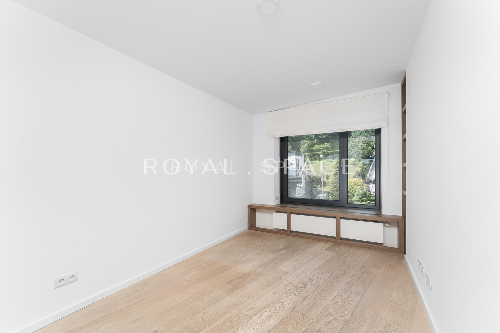 Apartment with large balcony in Wola Justowska!