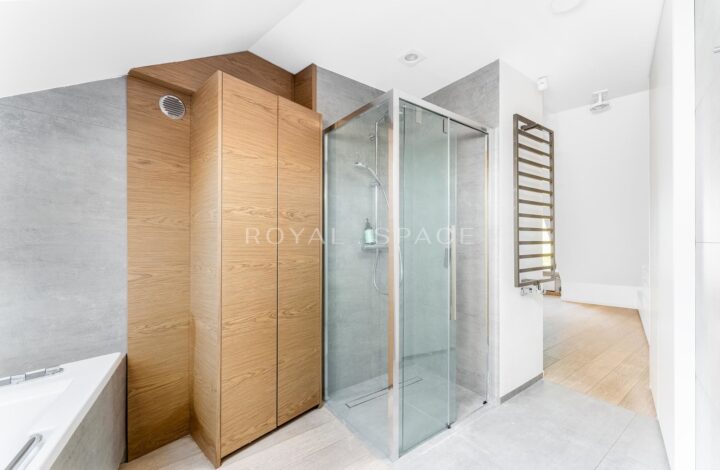 Apartment with large balcony in Wola Justowska!