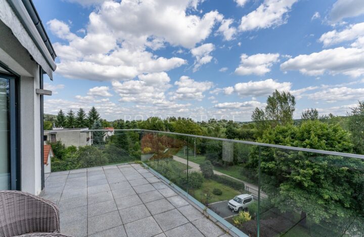 Apartment with large balcony in Wola Justowska!