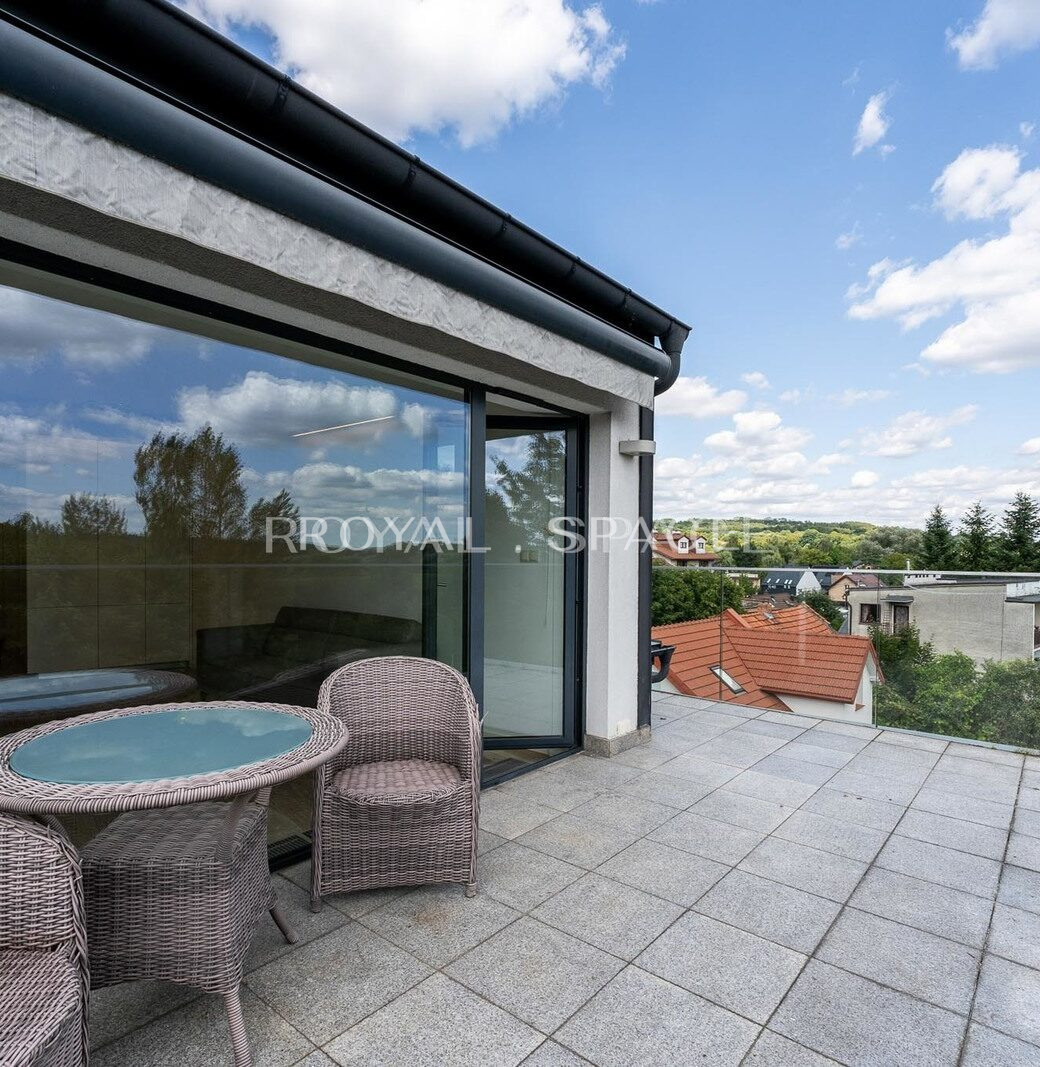 Apartment with large balcony in Wola Justowska!