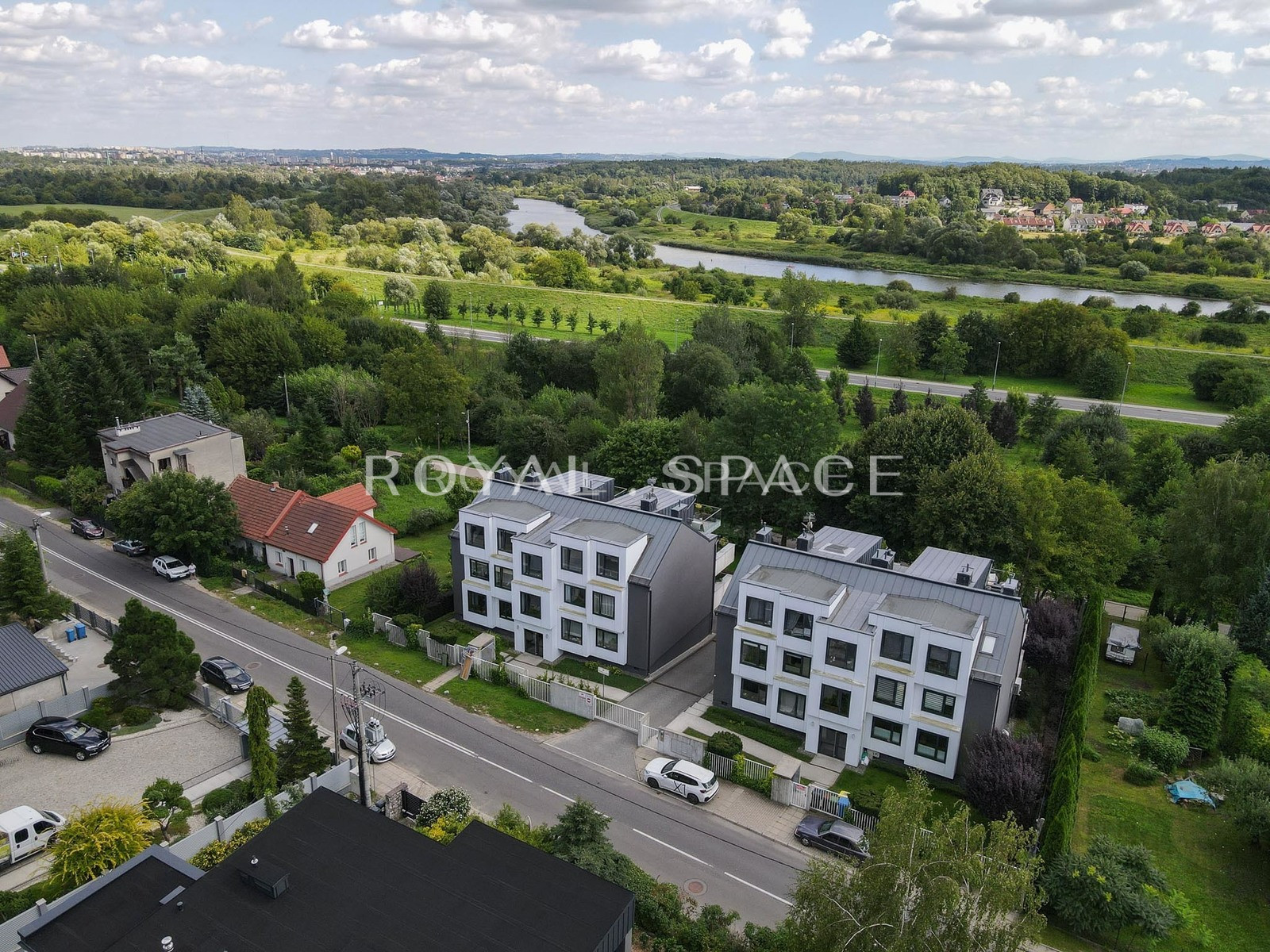 Apartment with large balcony in Wola Justowska!