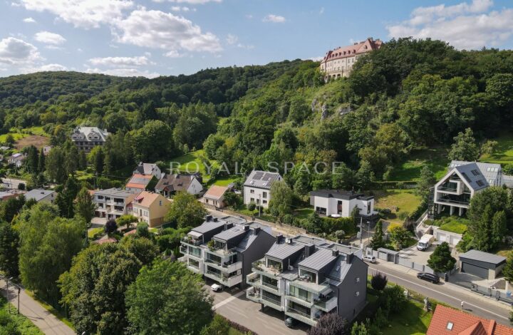 Apartment with large balcony in Wola Justowska!