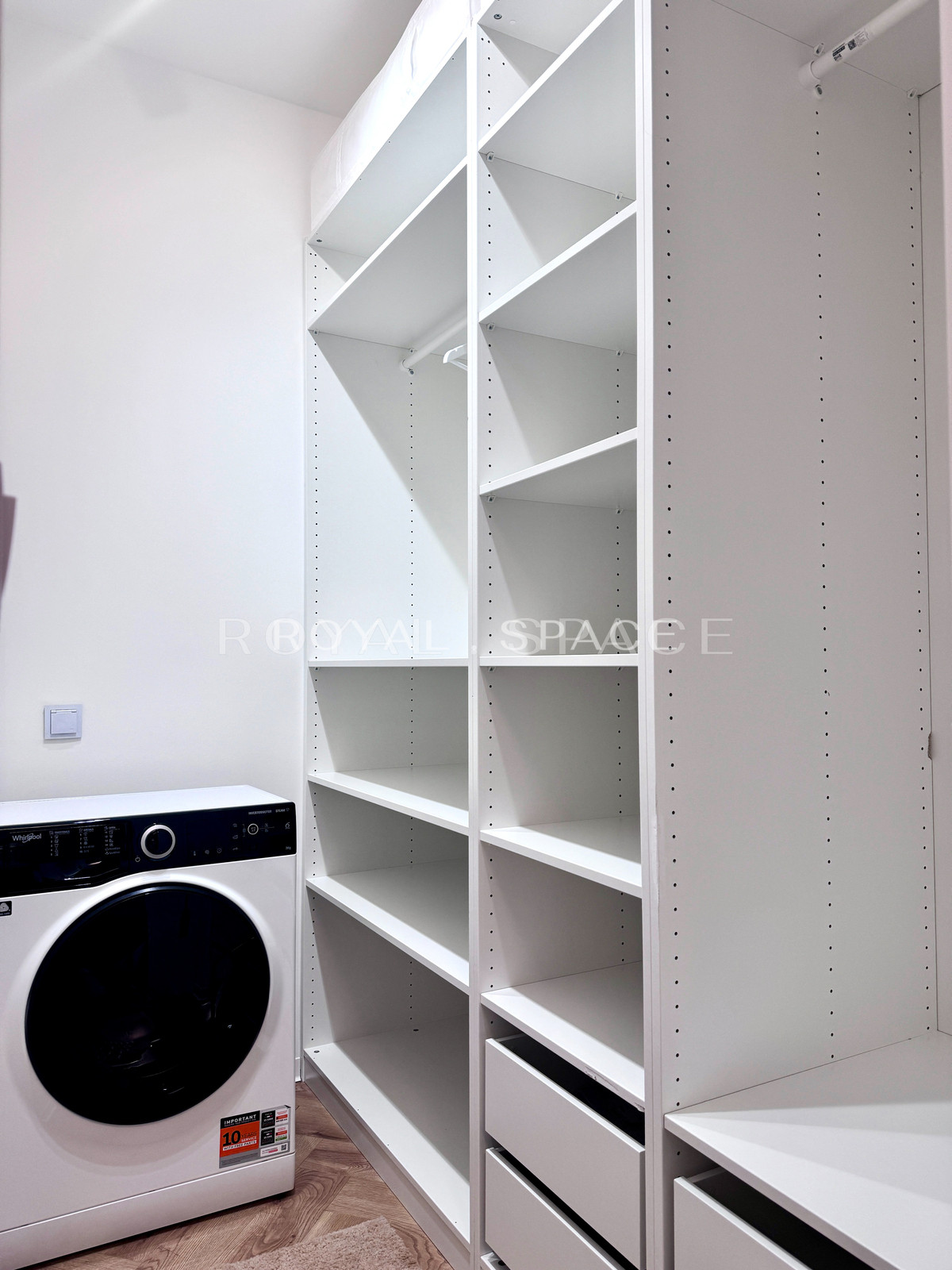 Corner apartment with a loggia on the 8th floor!