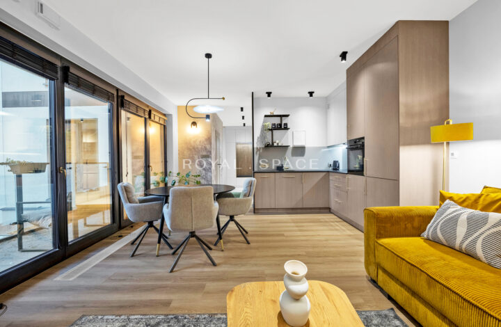 Modern apartment with a loggia at Wola!