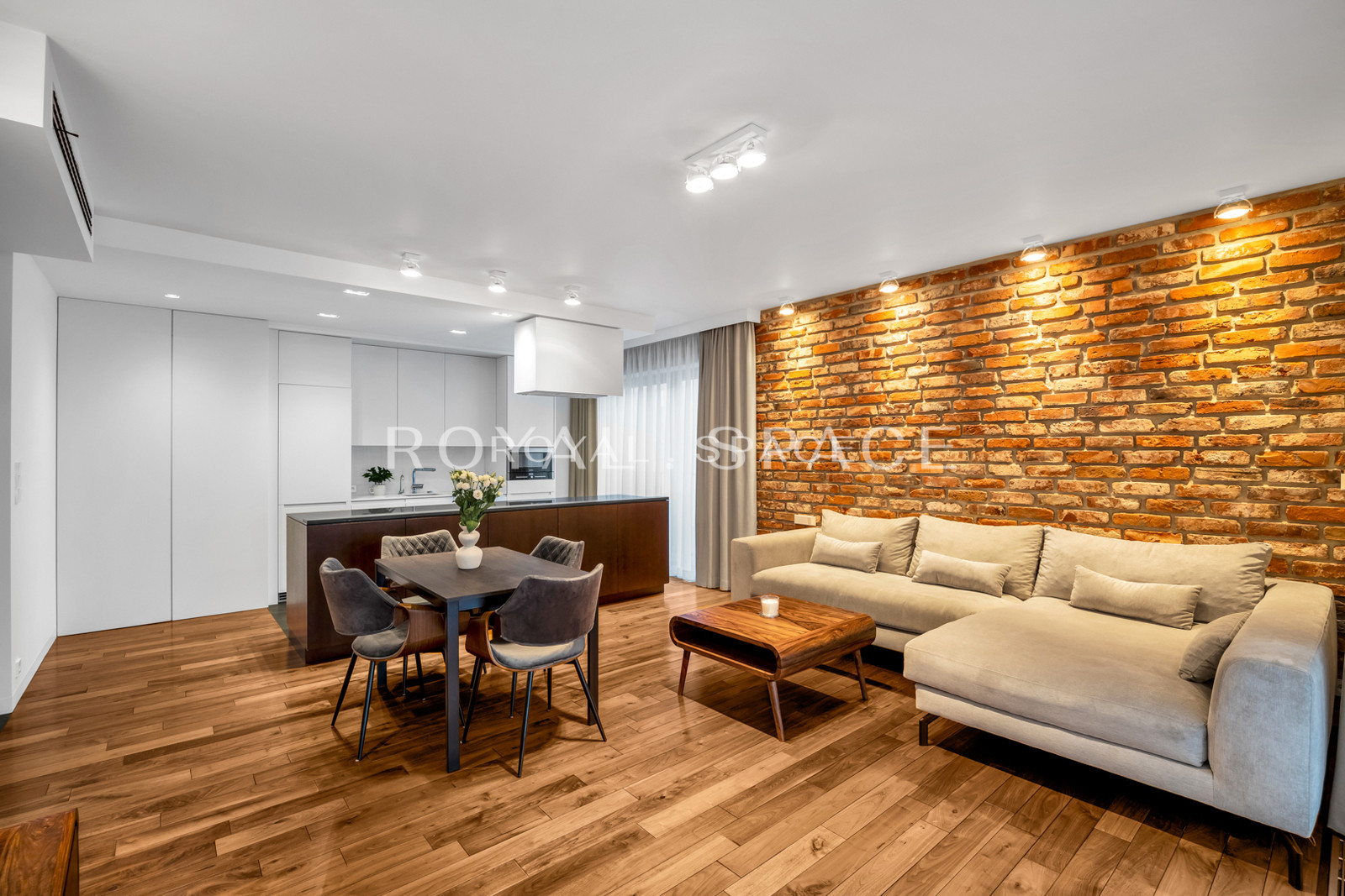 Elegancki apartament w centrum miasta