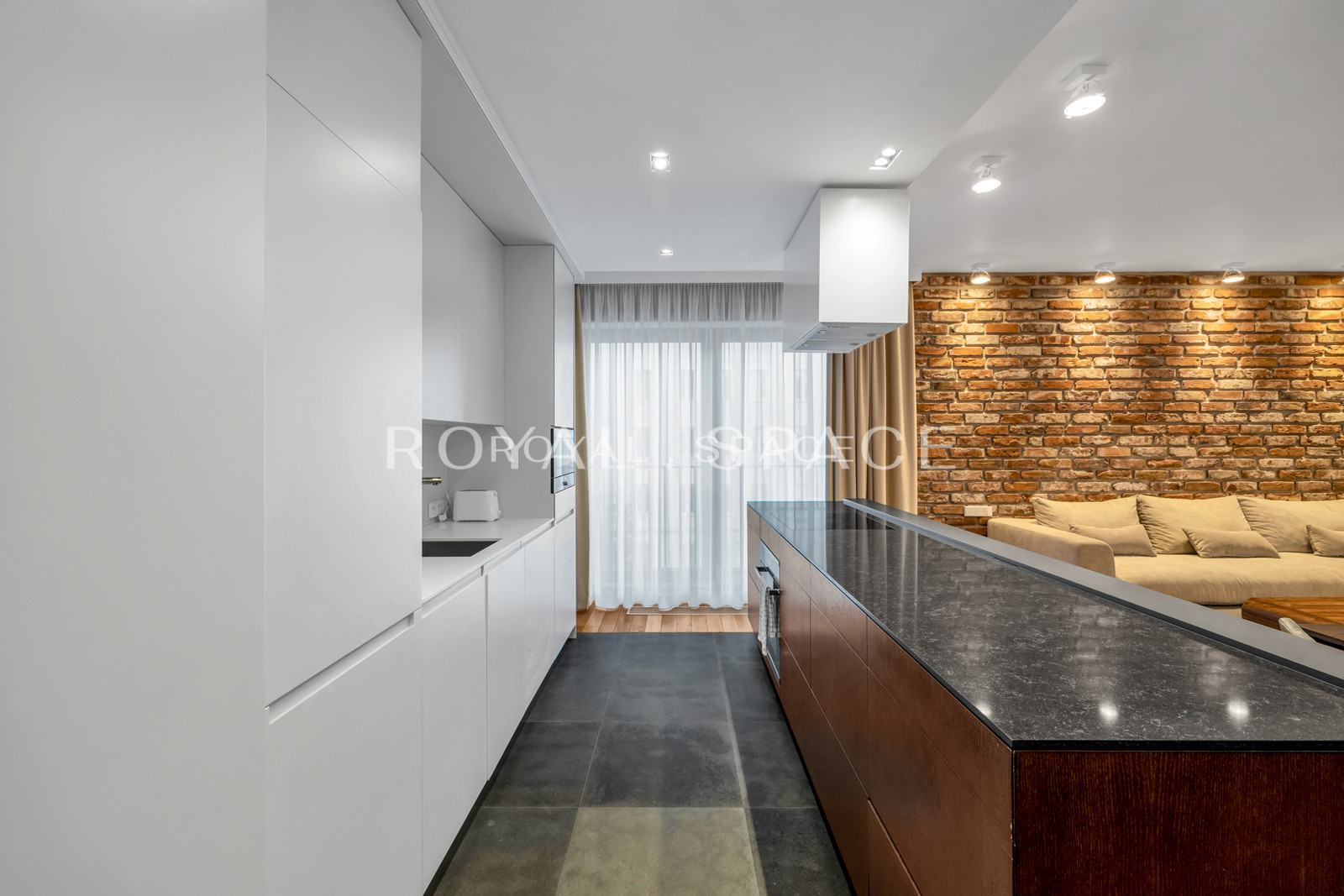 Elegancki apartament w centrum miasta