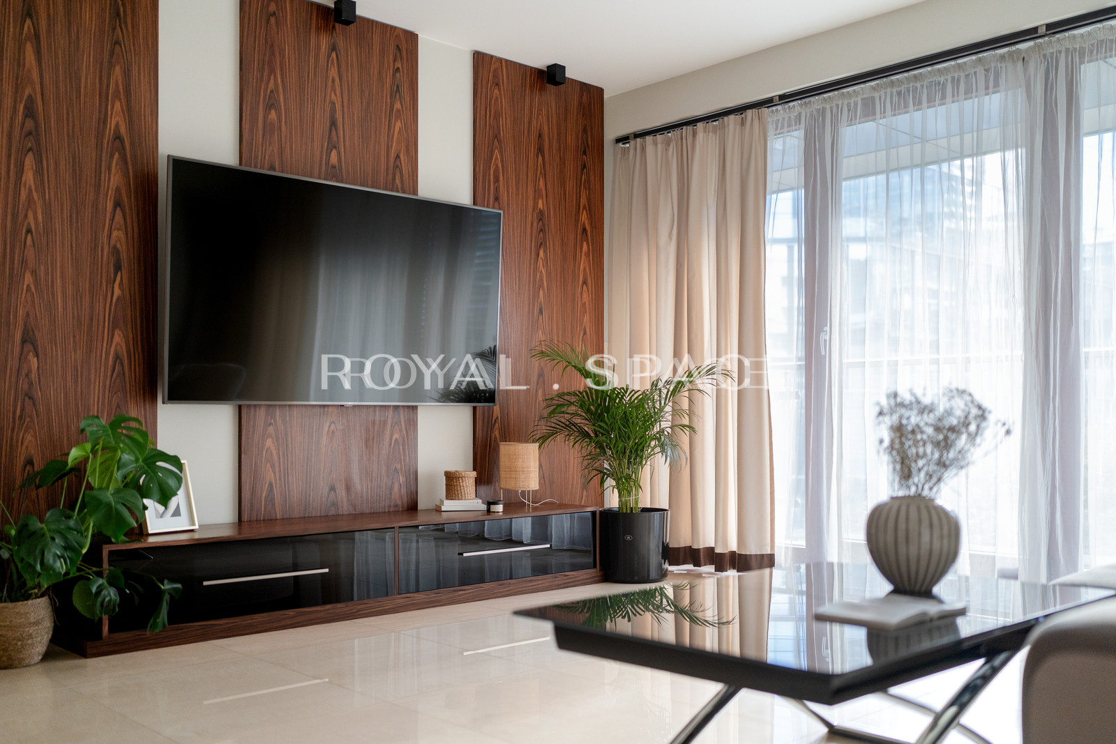 Spacious apartment with balcony in the capital!