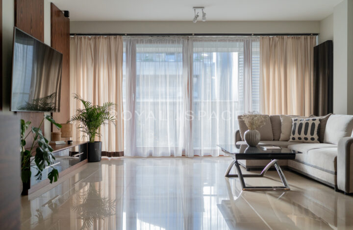 Spacious apartment with balcony in the capital!