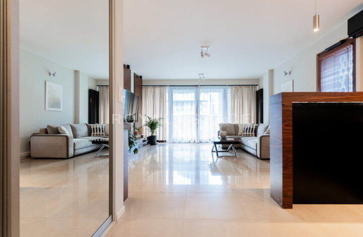 Spacious apartment with balcony in the capital!