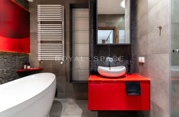 Spacious apartment with balcony in the capital!