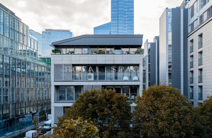 Spacious apartment with balcony in the capital!