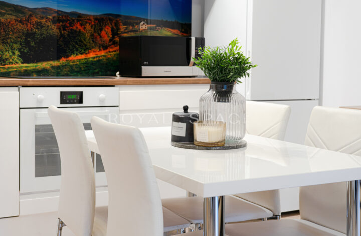 Comfortable 2-room apartment with a balcony!