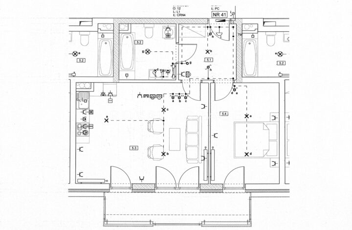 Apartment with balcony and good public transport!