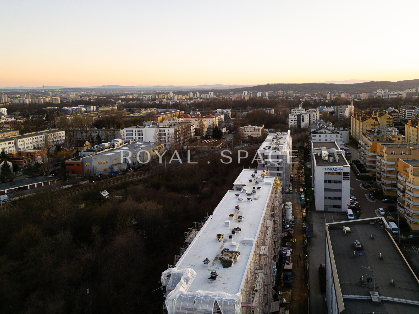 Conrada 27 | Dwa pokoje | Widok na zieleń