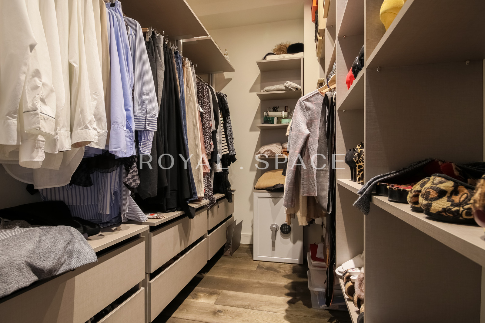 Loftowy penthouse widokowy na Zabłociu