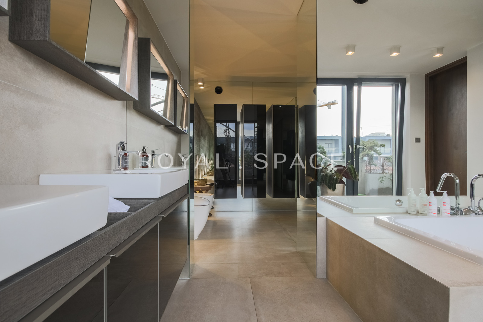 Loftowy penthouse widokowy na Zabłociu