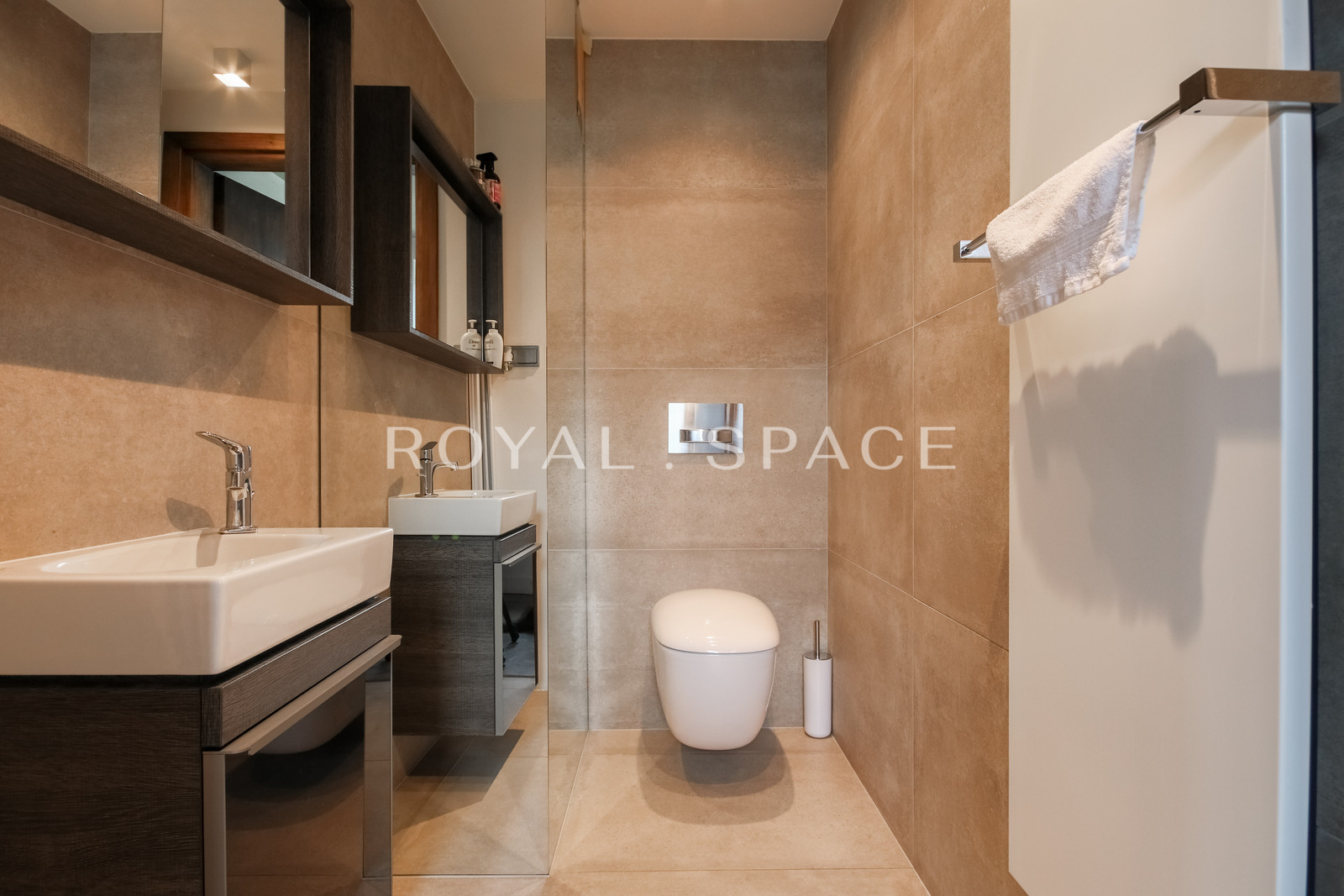 Loftowy penthouse widokowy na Zabłociu