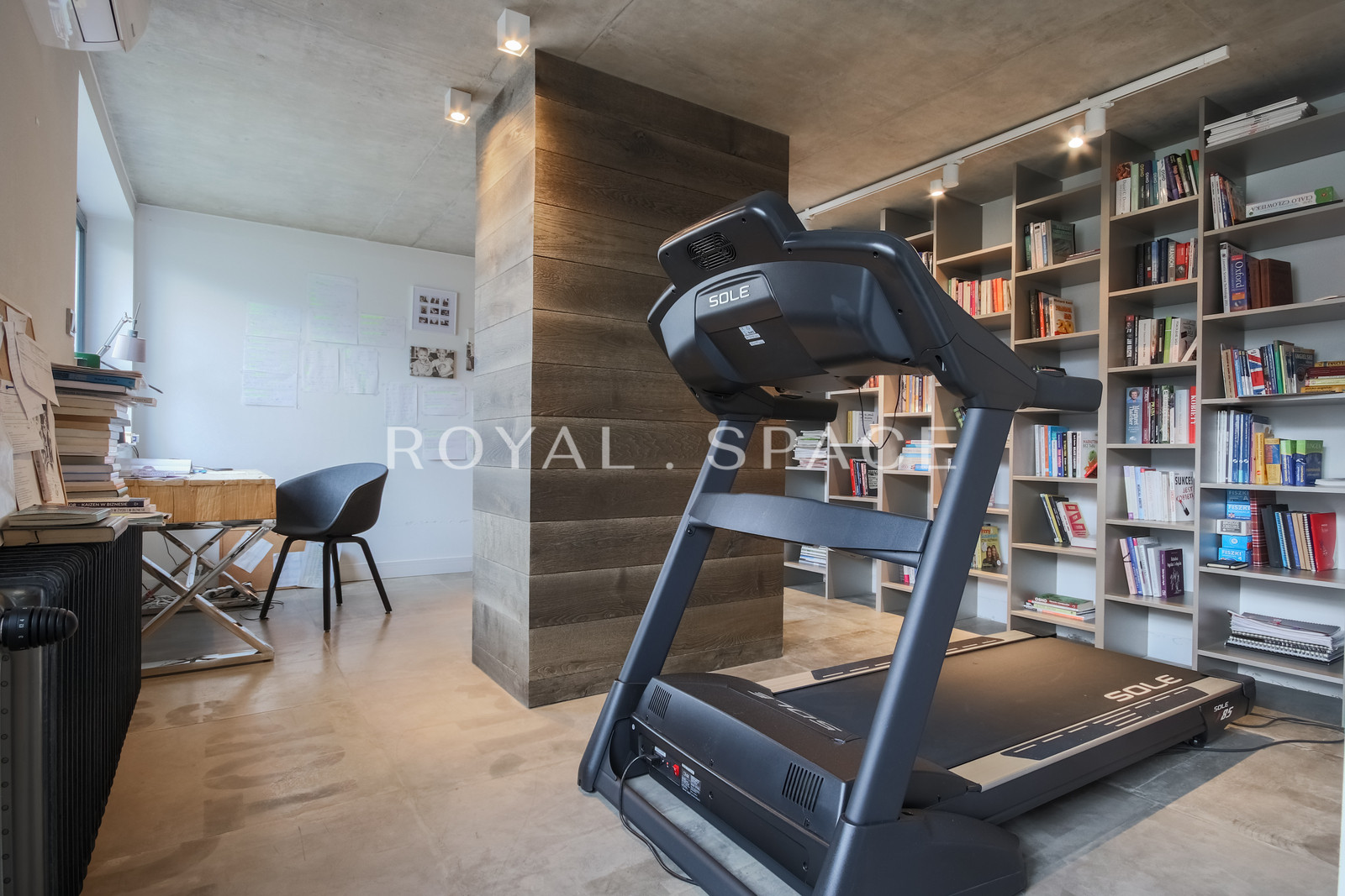 Loftowy penthouse widokowy na Zabłociu