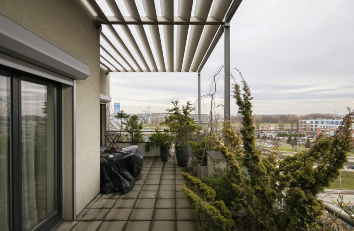 Loftowy penthouse widokowy na Zabłociu