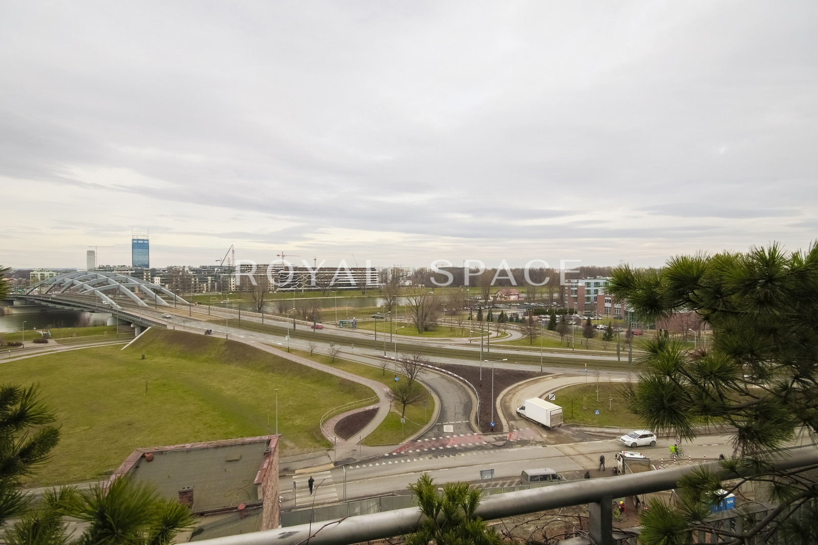 Loftowy penthouse widokowy na Zabłociu