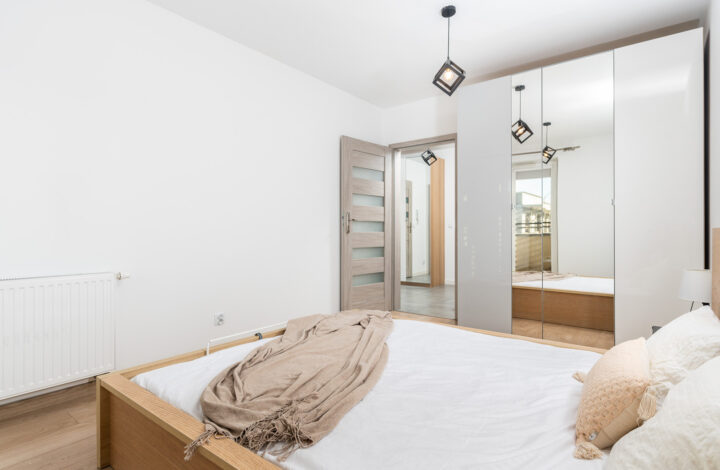 Apartment with balcony and good public transport!