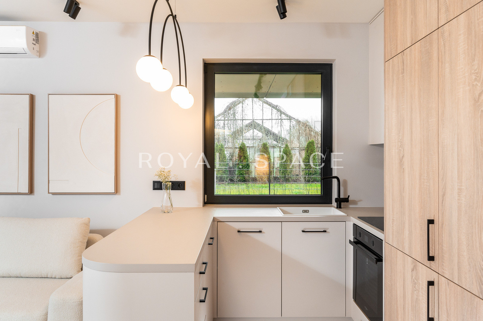 Stylishly finished apartment in Wola Justowska