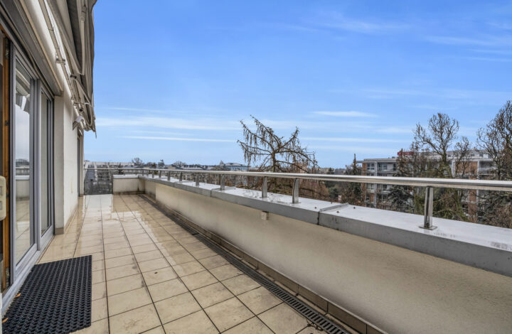 Warszawa, Mokotów, Biały Kamień 8