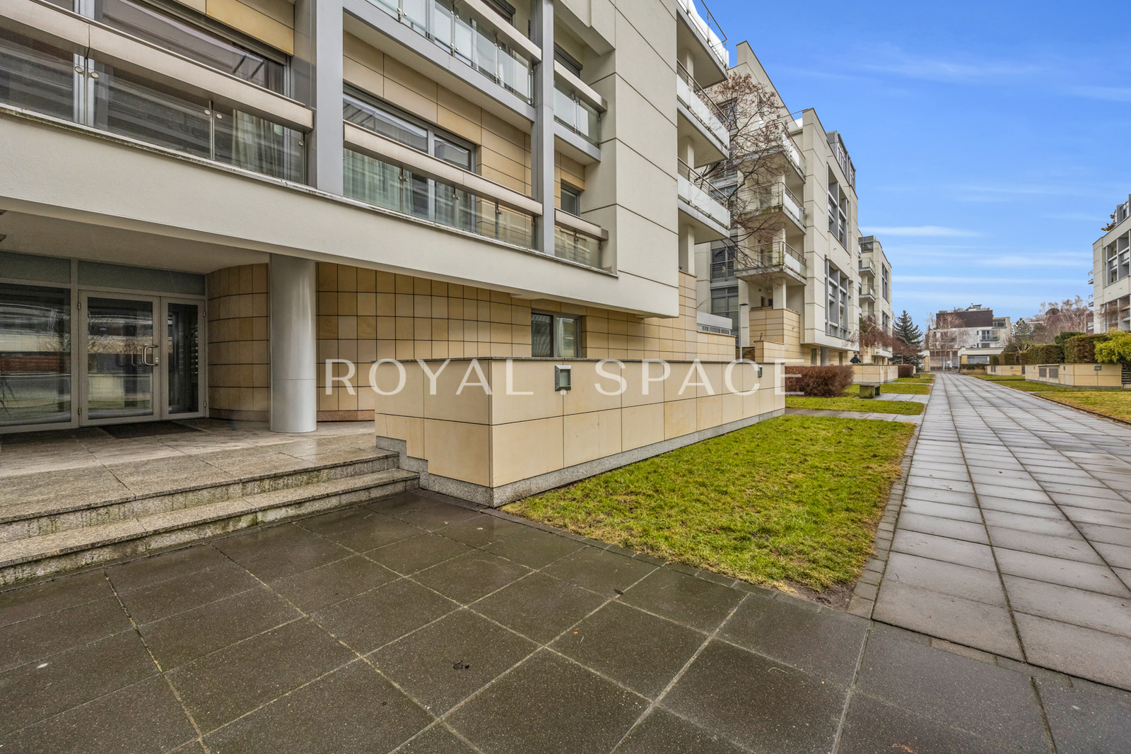 Warszawa, Mokotów, Biały Kamień 8