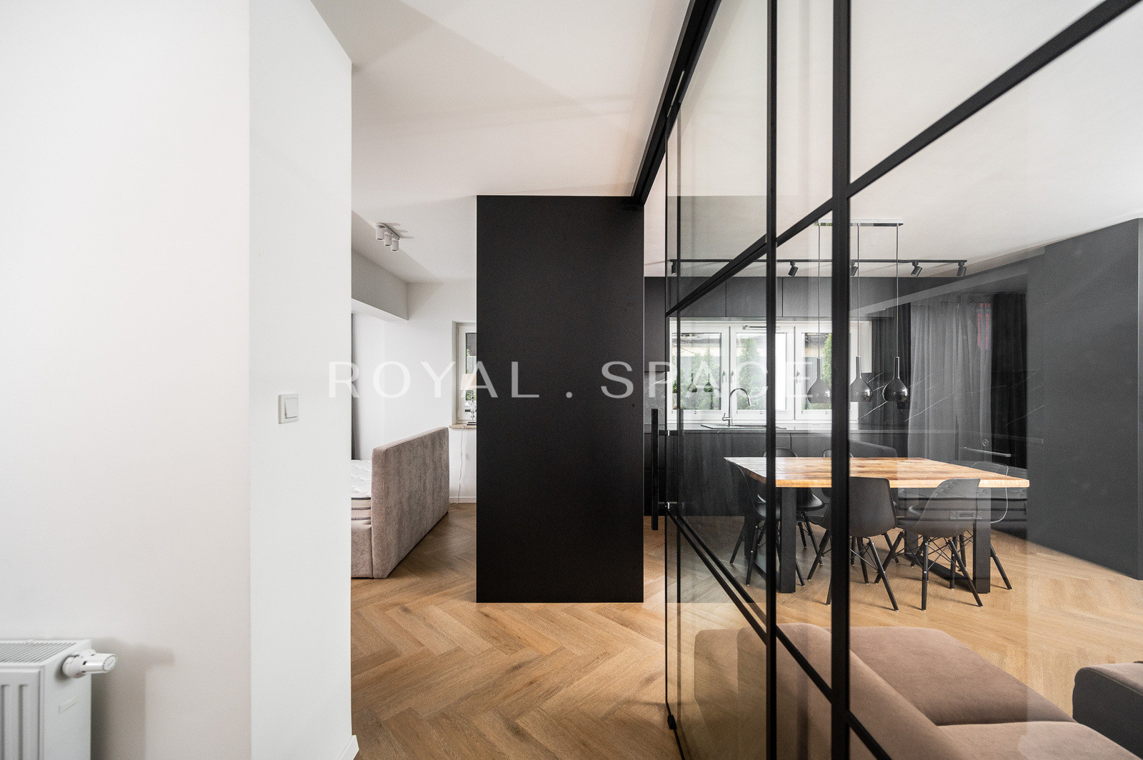 Apartment in an intimate building with a garden!
