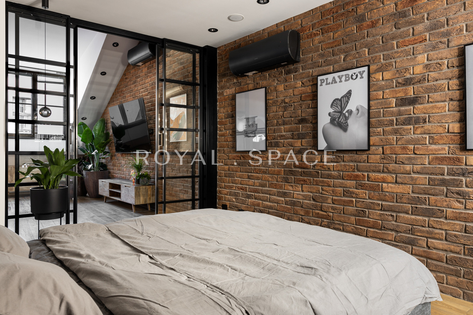 Artistic apartment on the main square