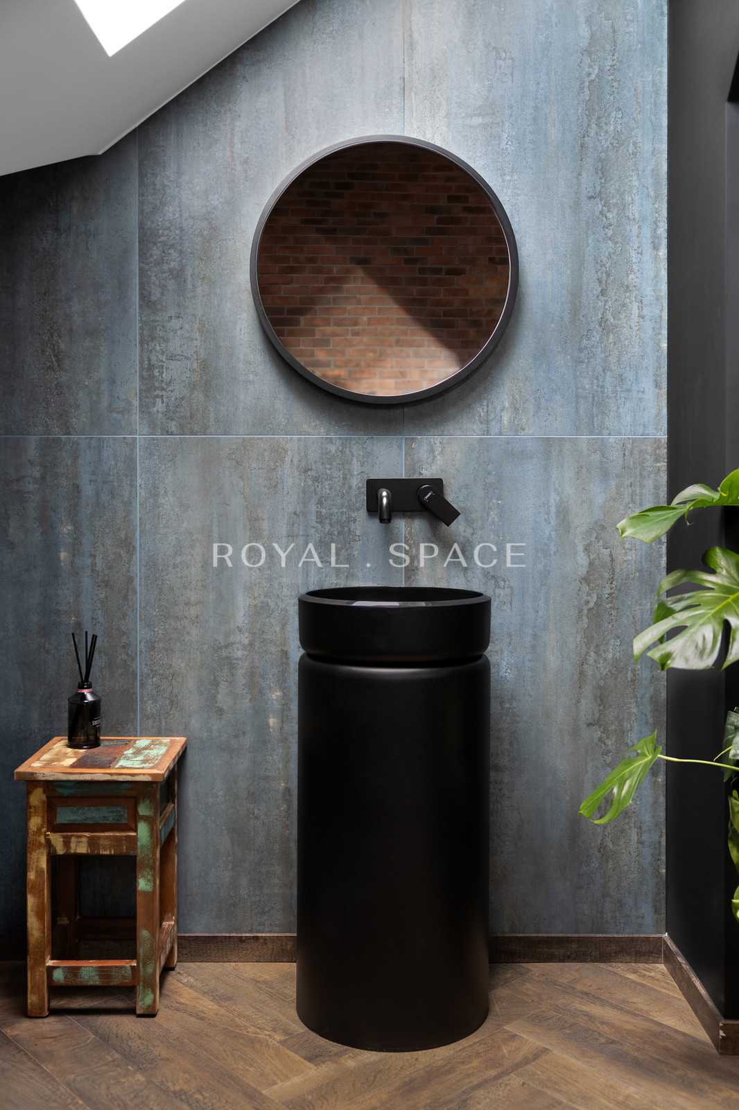 Artistic apartment on the main square