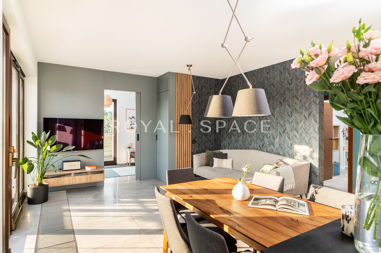 4-room apartment with wooden terrace