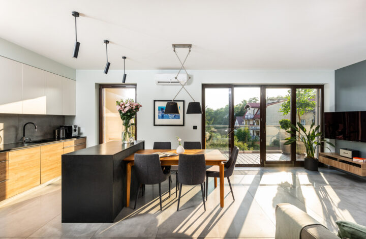 4-room apartment with wooden terrace