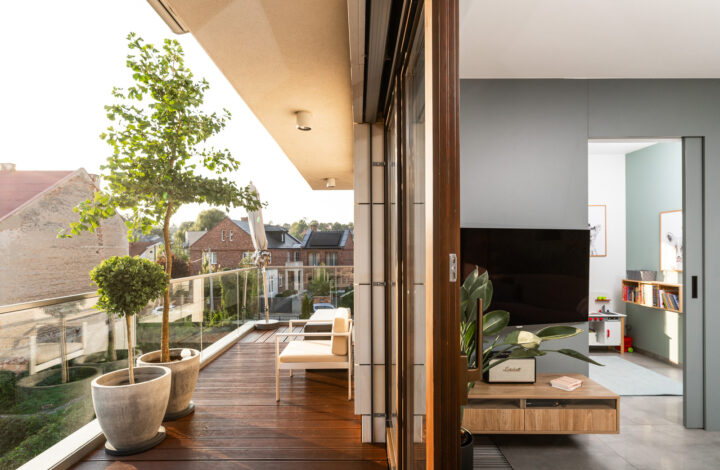 4-room apartment with wooden terrace