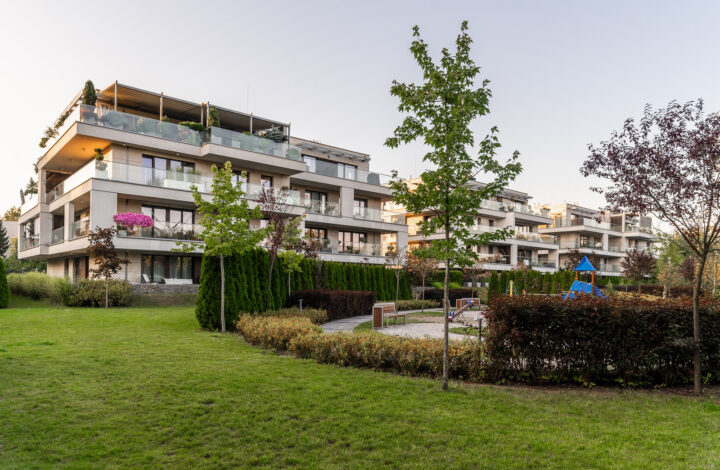 4-room apartment with wooden terrace