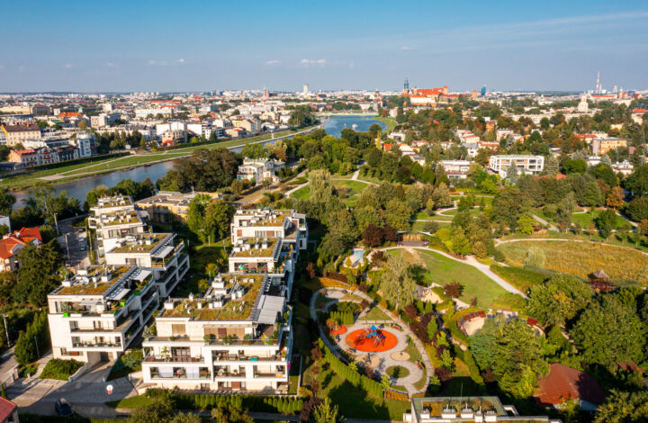 4-room apartment with wooden terrace