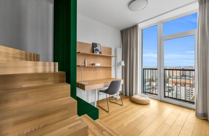 Luxury penthouse with Warsaw Spire view!