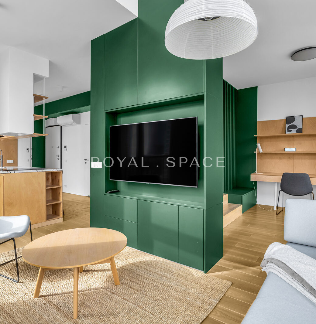 Luxury penthouse with Warsaw Spire view!