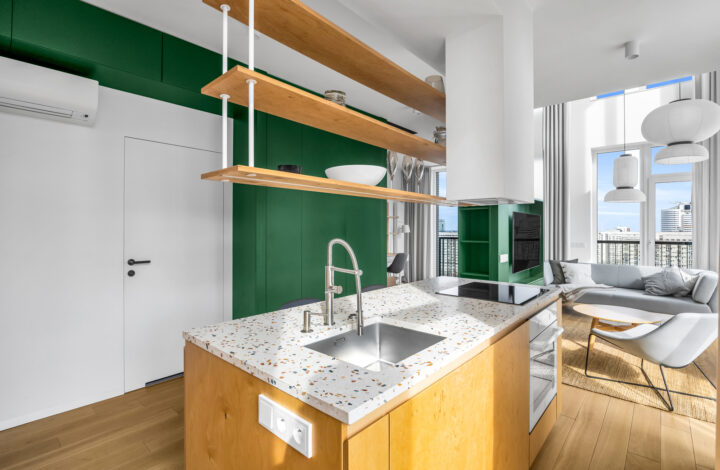 Luxury penthouse with Warsaw Spire view!